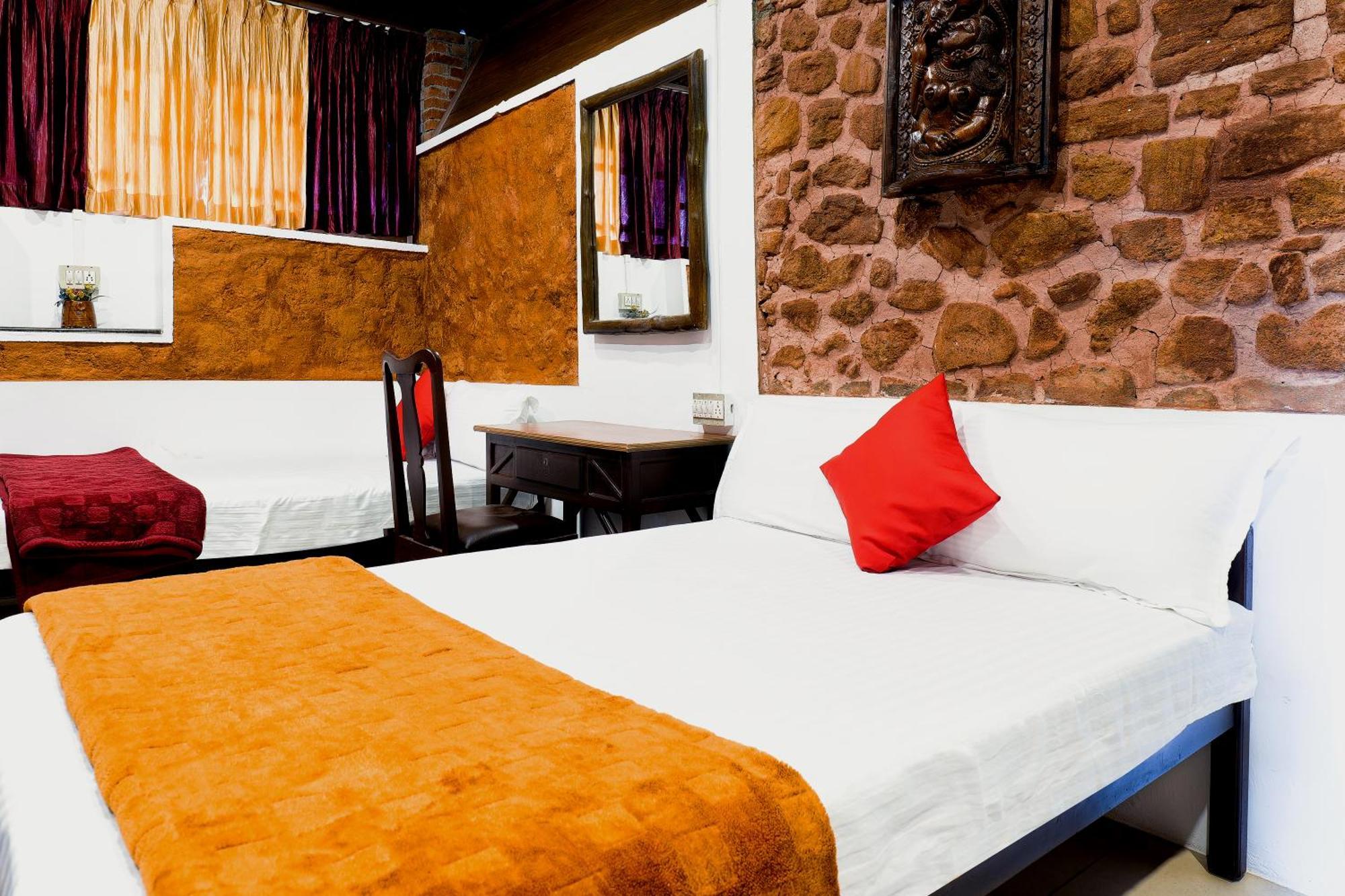 Exotica Holidays Hotell Viripara Exteriör bild