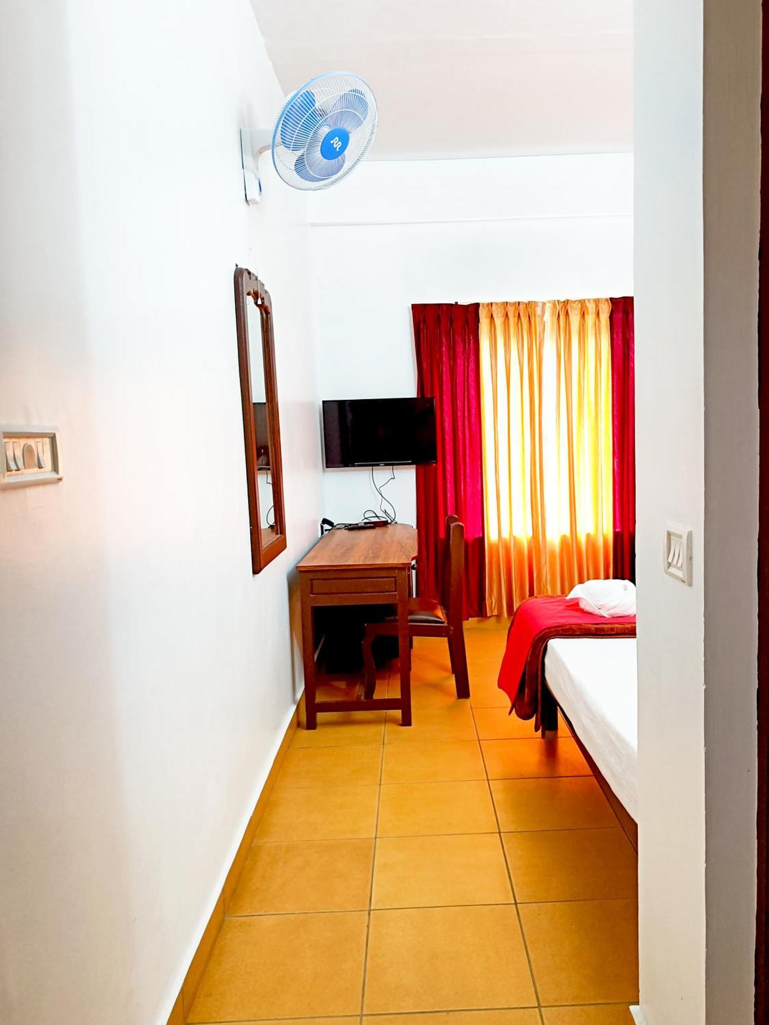 Exotica Holidays Hotell Viripara Exteriör bild
