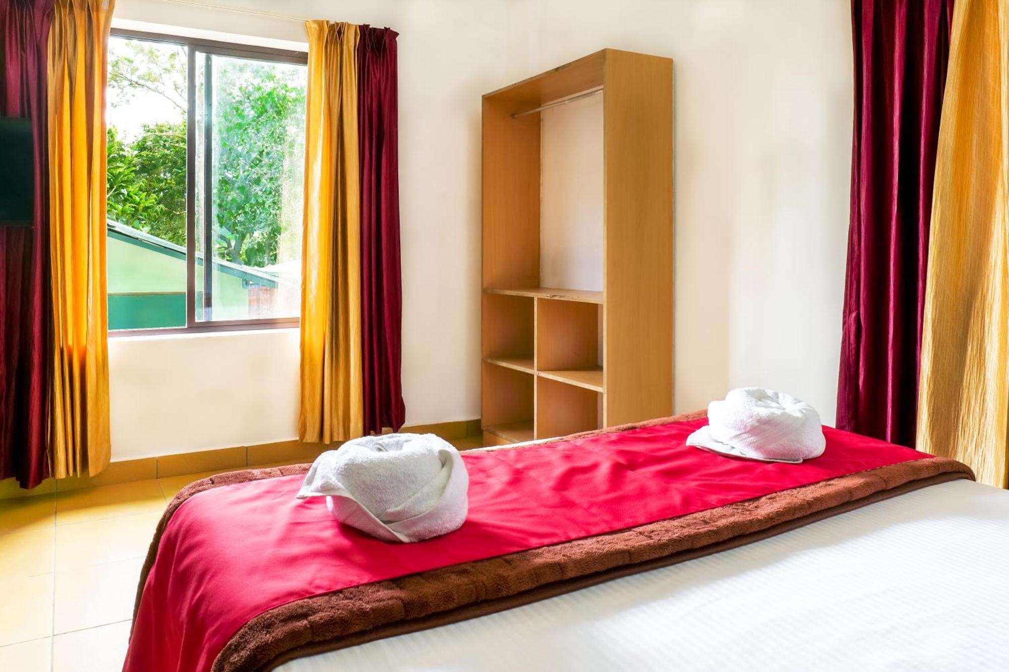 Exotica Holidays Hotell Viripara Exteriör bild